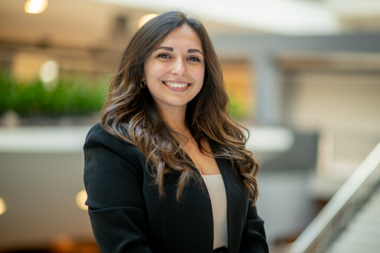 employee photo - chrissanthi